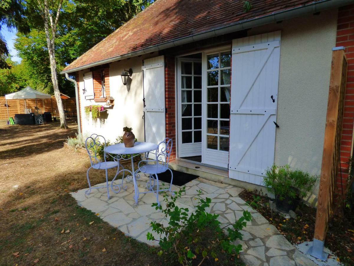 Chambres D'Hotes Les Muscaris Feins-en-Gatinais Екстер'єр фото