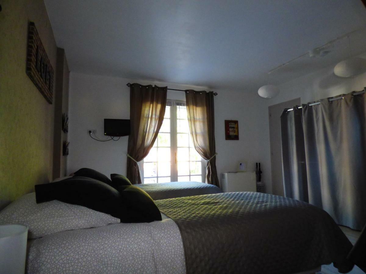 Chambres D'Hotes Les Muscaris Feins-en-Gatinais Екстер'єр фото